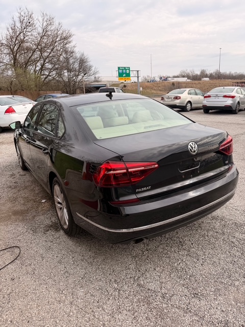 Black Volkswagen Jetta for sale in Indianapolis priced at $5,995 with 150k miles