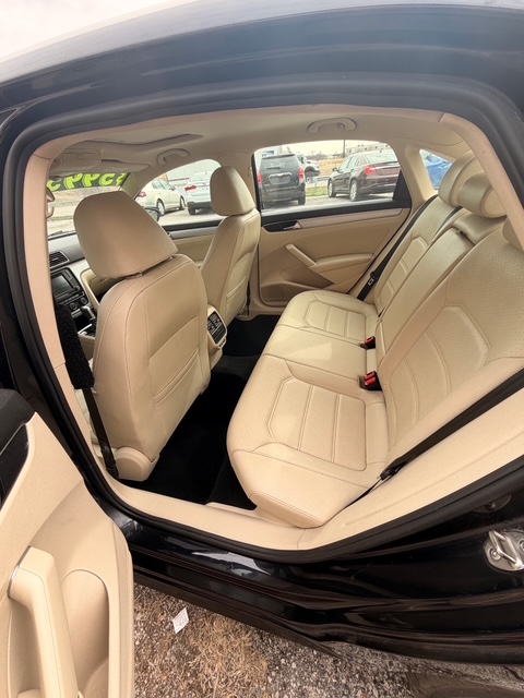 Black Volkswagen Jetta for sale in Indianapolis priced at $5,995 with 150k miles